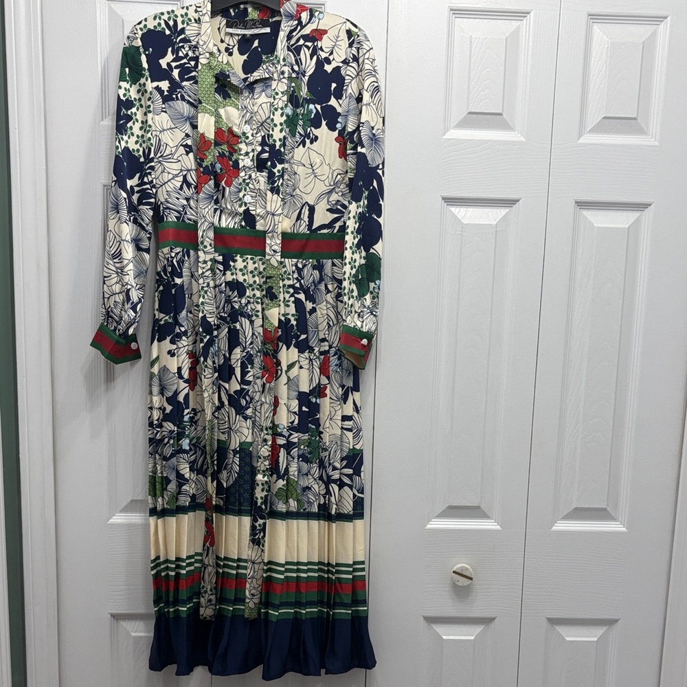 Button-Front Floral Maxi Dress in Ivory Navy Green